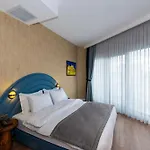 Nenessa Airport Hotel