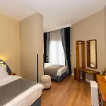 Nenessa Airport Hotel