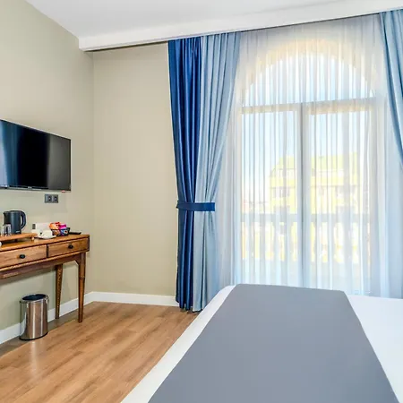 Nenessa Airport Hotel