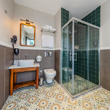 Nenessa Airport Hotel Arnavutkoy
