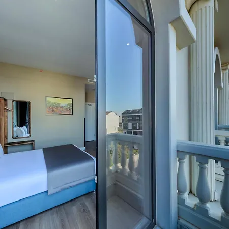 Nenessa Airport Hotel Arnavutkoy