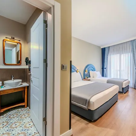 Hotel Nenessa Airport 4*