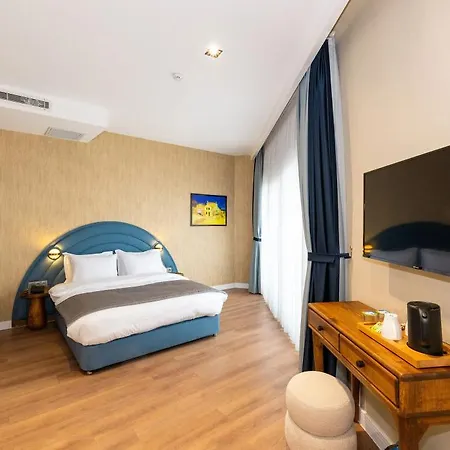 Nenessa Airport Hotel